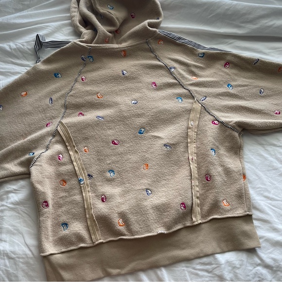 Urban Outfitters - Hattie Fleece Tan Ying Yang Graphic Quarter Zip Hoodie XS/S - Picture 7 of 8